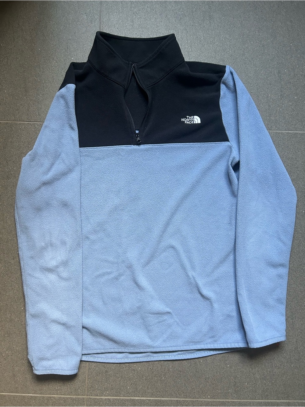 The North Face Light Blue and Black Quarter-Zip Fleece Pullover women large
